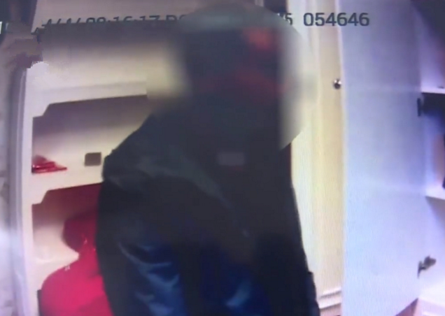 女子购置了别墅没入住，再次去查看却让她懵了，赶紧打电话报警