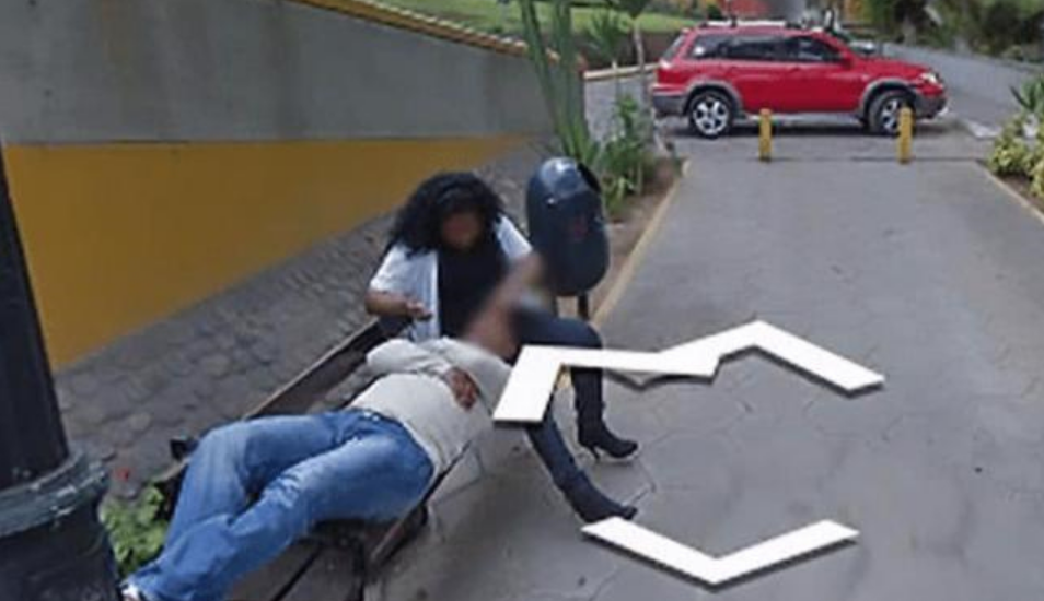 男子查看街景地图，竟发现妻子身影，真是无巧不成书