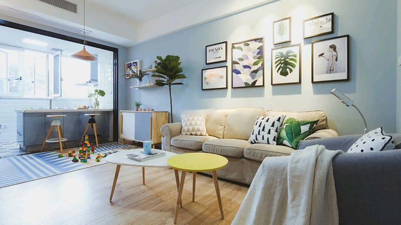 7㎡小客厅，与阳台打通，真不显小