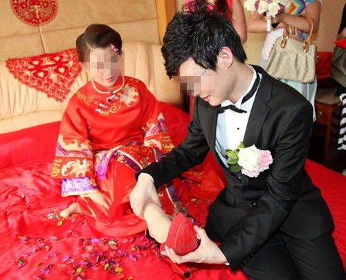 老公弟弟结婚，我送三千，新娘一句话，回家我就离婚了