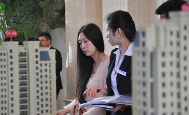 房子降价30万，为啥没人买？炒房者＂担心＂的终于出现了