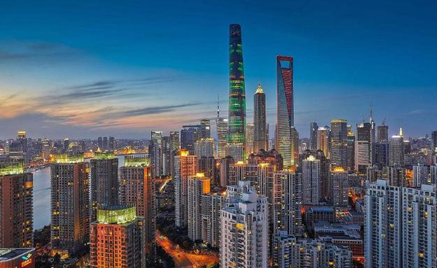 “房地产”演不下去了，露出马脚，有房的人会戴上“枷锁”