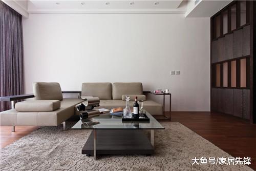 越来越多人客厅不摆茶几了，如今流行这样做，懊悔我家知道晚了