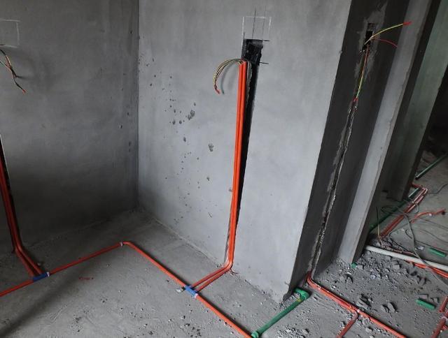 30年老電工掏心窩：水電改造盯緊10個細節，省錢省心，沒人敢坑你