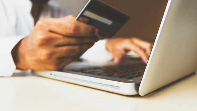 信用支付盯上老年人，退休金够“剁手”吗？