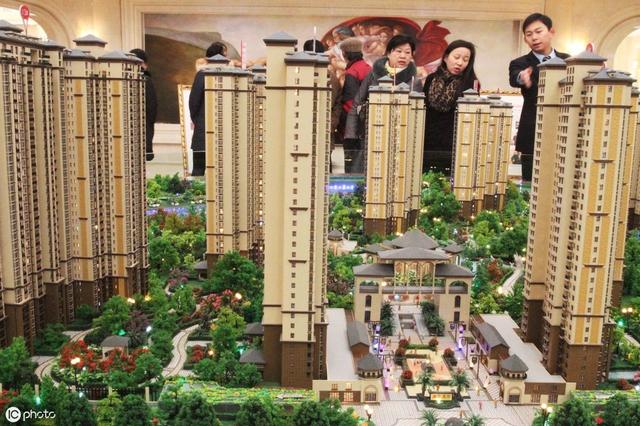 都说“西户房”太晒，为啥那么多人买？内行人：屋以“西”为贵