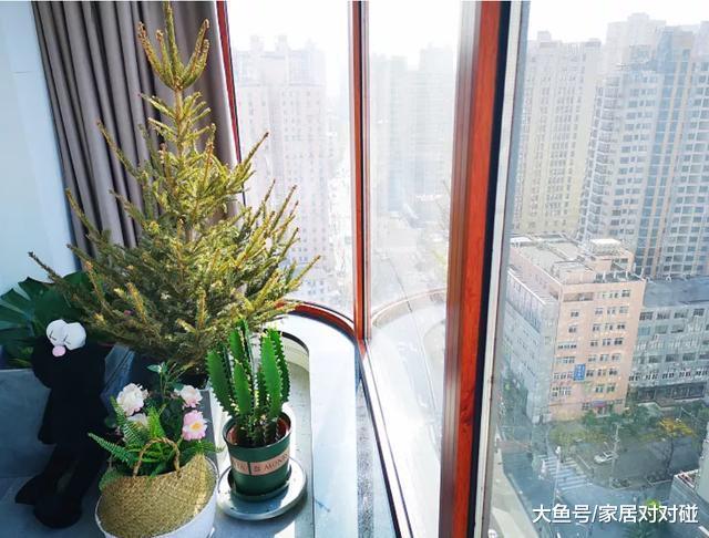 15W“窮裝”房子！拆墻又封窗，完工后大氣極了，朋友都羨慕！