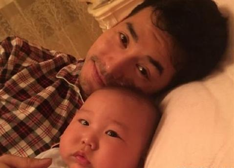 参观文松住的家，在小品界赚钱也太多了，住着媲美宫殿般的房子