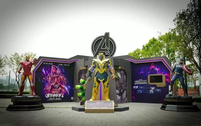 左首店，右首展：标杆mall的两把杀手锏