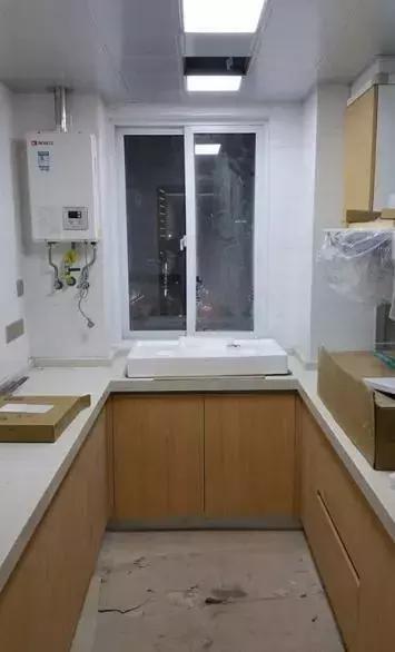 公公自己做的實木家具，這下就算懷孕也可以安心入住了！