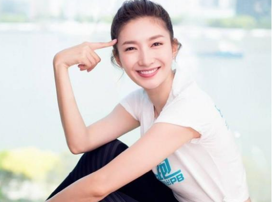 带你参观江疏影住的豪宅，生活中也喜欢下厨，跟普通姑娘一样