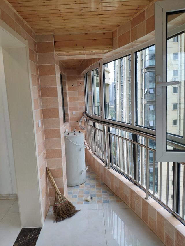 请做装修设计的舅舅装修，花了6W，打扫干净晒晒，这样亏了吗？