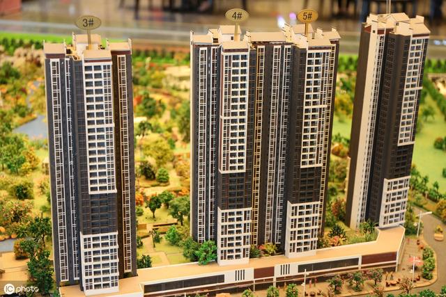 按照以后的经济状态，小公寓和店铺等商业地产投资还有出路吗？