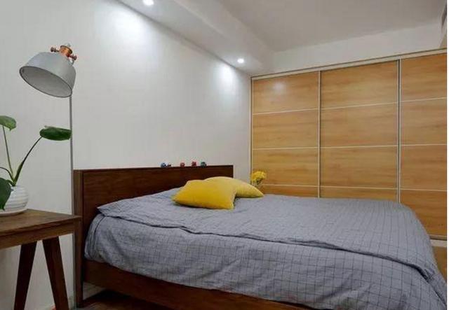 装修155平米三居室,极简风格,全屋使用\大白墙\,采光效果级棒