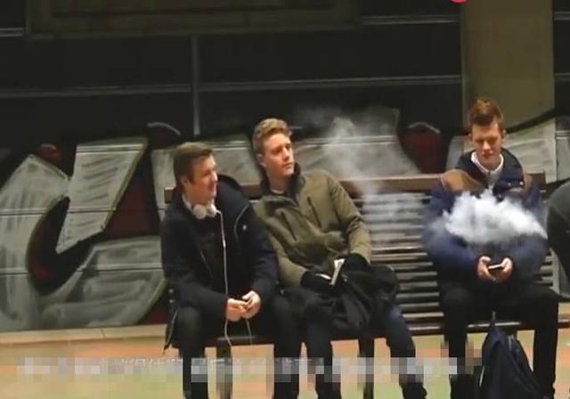 奇闻：荷兰一乘客因放屁导致飞机迫降！网友：本世纪超级屁！