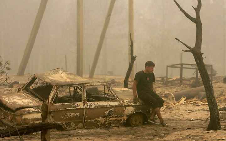 贫穷限制了想象：富豪200亿房产当摆设，贫民窟1440人共用一厕所