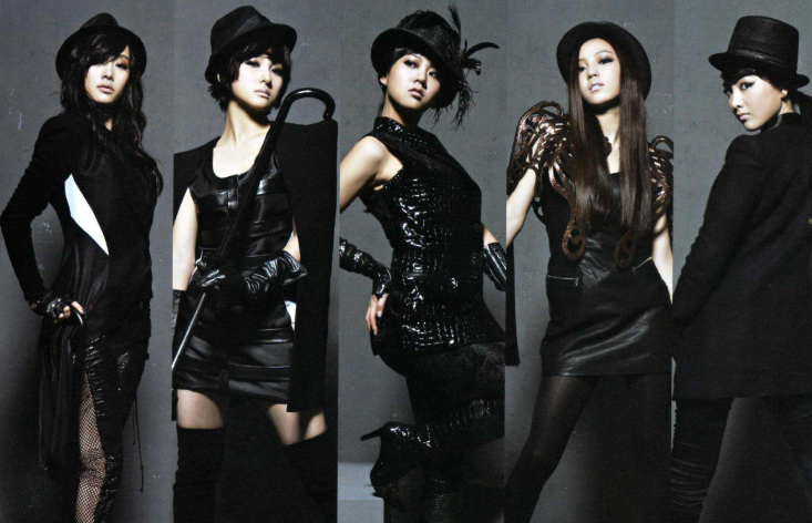 具荷拉走后的巨额遗产，靓丽的人生背后，遭受了太多难以承受的压力