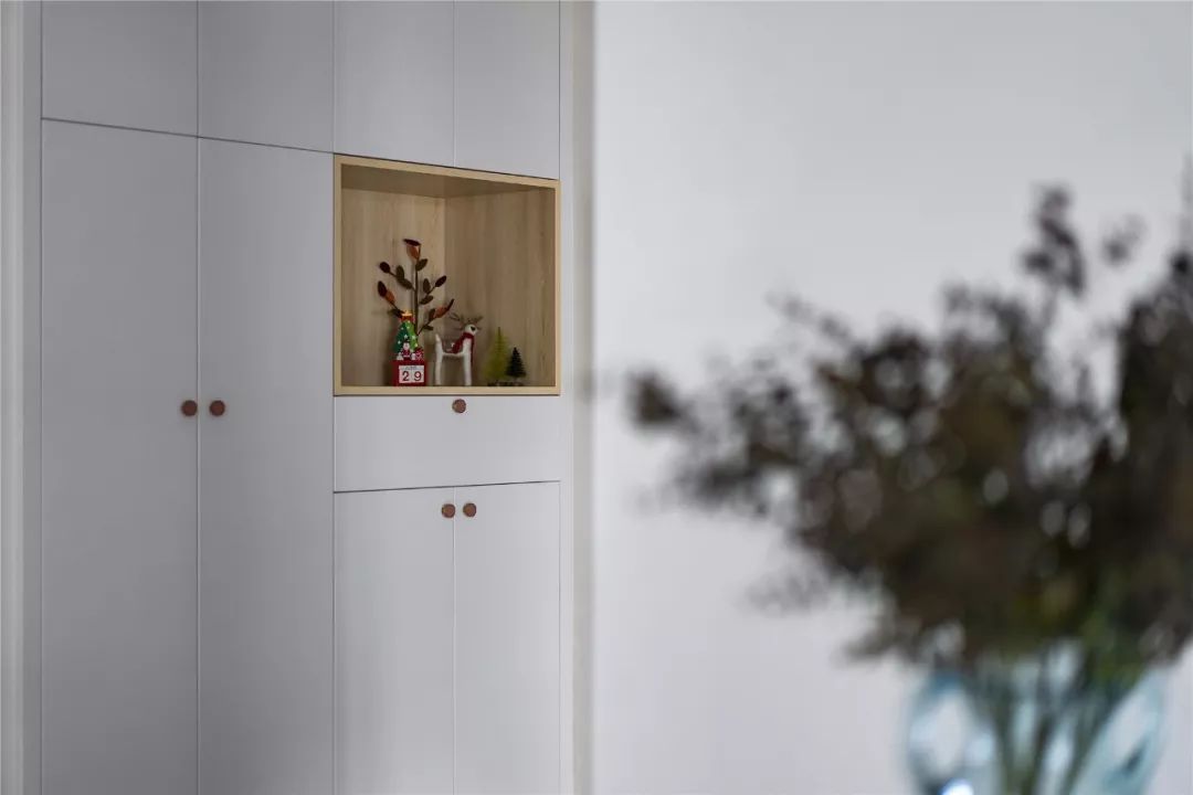 105㎡现代简约，低饱和度的色调，淡雅舒适的家