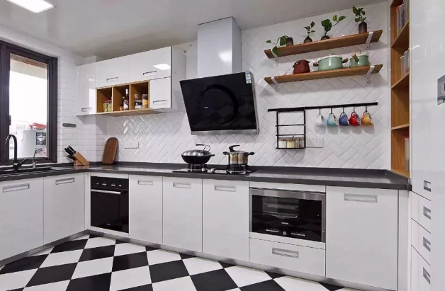 厨房台面不够用怎么办？记住这几个技巧，再也不怕厨房台面不够用