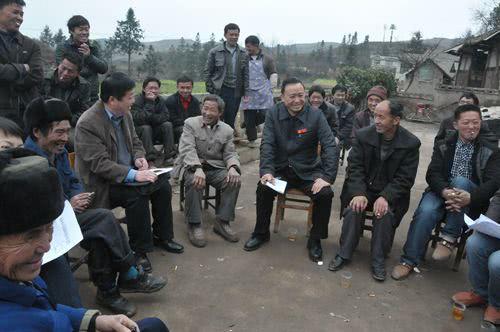 如果你认为村长是一个官员, 那你就错了。想了解就好好看看。