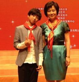 蔡徐坤13岁曾与鞠萍同台主持？这么优秀的他为什么总是被黑？