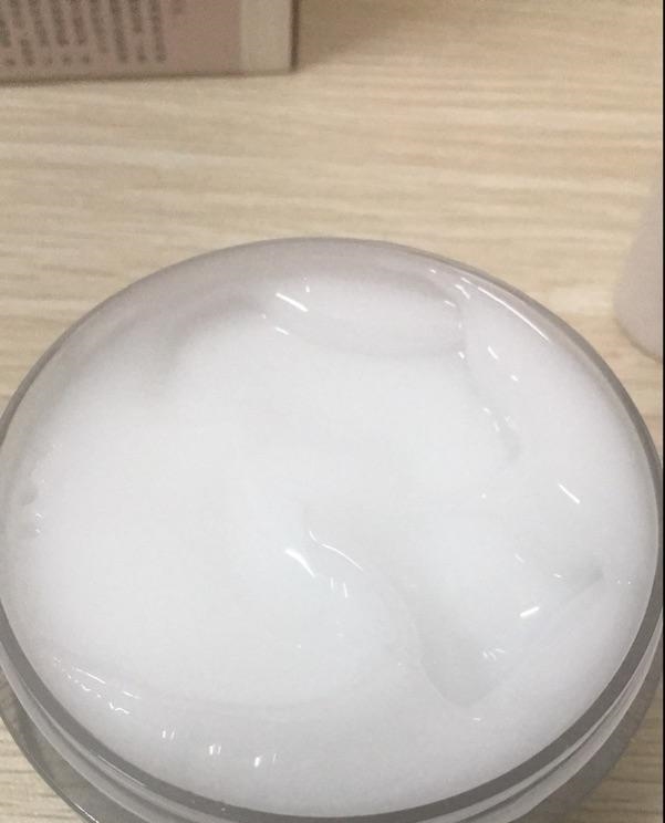 有一国货乳膏最近火透了, 全是胶原蛋白, 3次皮肤白的像打了防腐剂