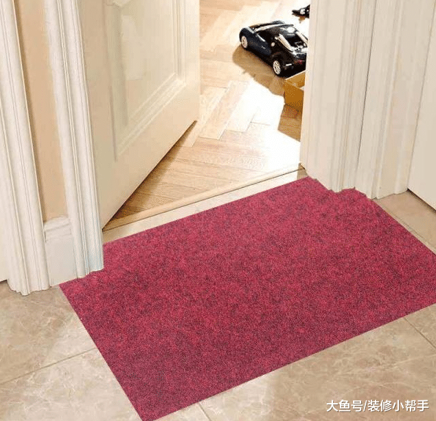 入门垫摆放有讲究，很多人都是随便乱摆，老师傅看了直摇头