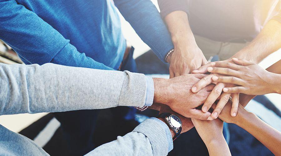 做中介一路踉踉蹌蹌，跌跌撞撞，幾個人可以留下來