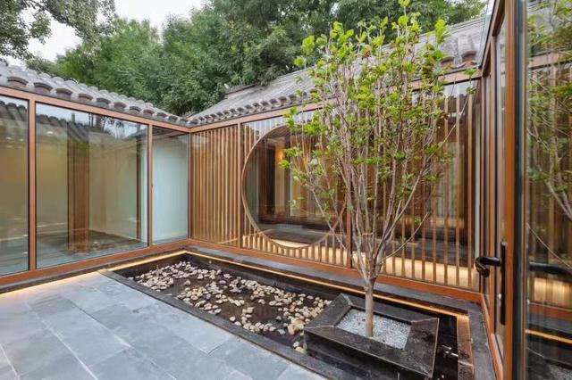 北京： 景山东四合院，翻建以后焕然一新，动静有致！