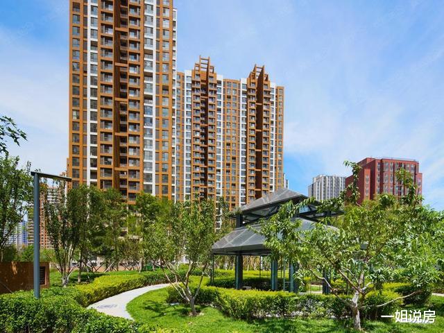 高铁站附近的房子能不能购买？未来前景会如何？内行人这样指出