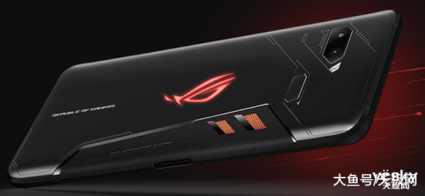 ROG游戏手机COMPUTEX夺最佳设计奖 二代或将于Q3发布