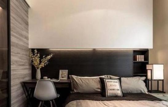 参观王琳如今住的豪宅，家里装修也太精致了，连背景墙都要手绘的