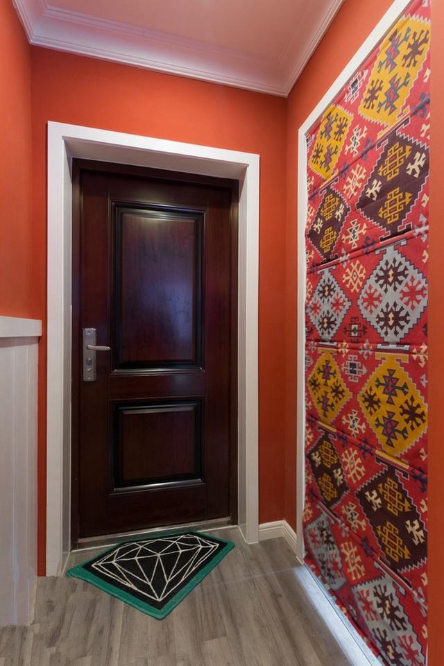 老婆把客厅装成了电影院，朋友们看过后，都说以后电影票都省了