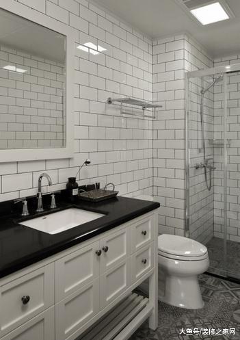 之前被当做库房的屋子，改造后大变身，阳台上还能扎秋千