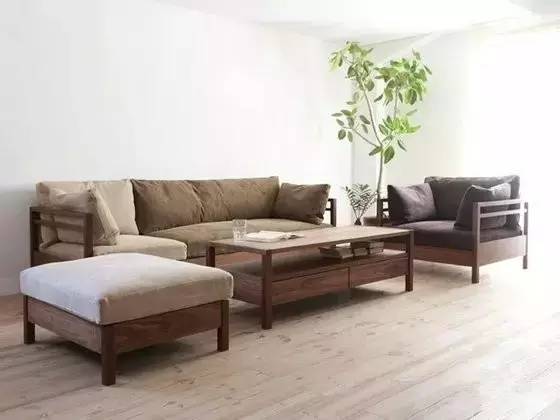 新房买皮沙发、木沙发还是布艺沙发？看完思路清晰