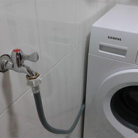 太阳能过时了，这种“冷热”水龙头3秒即热，妈妈再不冻手