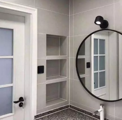 谁说卫生间收纳只能装置物架？这种方法才是真正的便宜好用