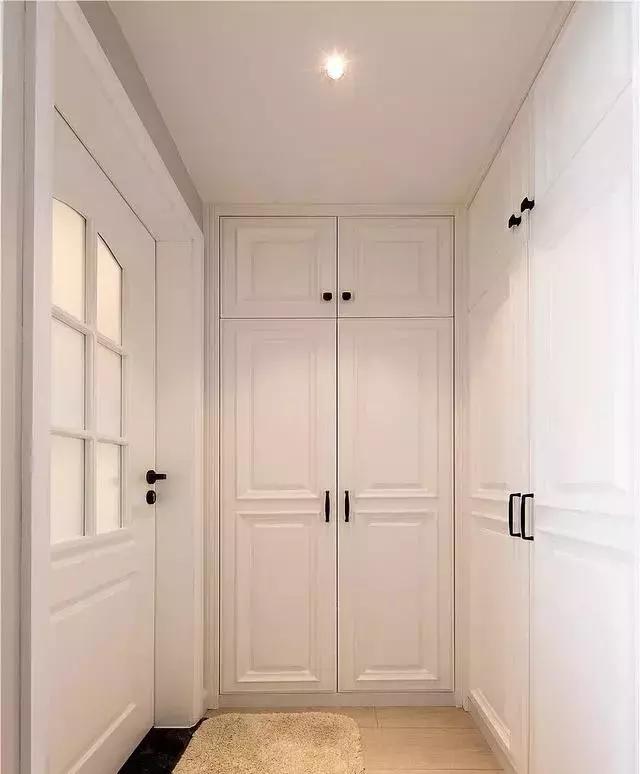 其实家里这些小空间也能打造一个时尚衣帽间，后悔知道太晚了