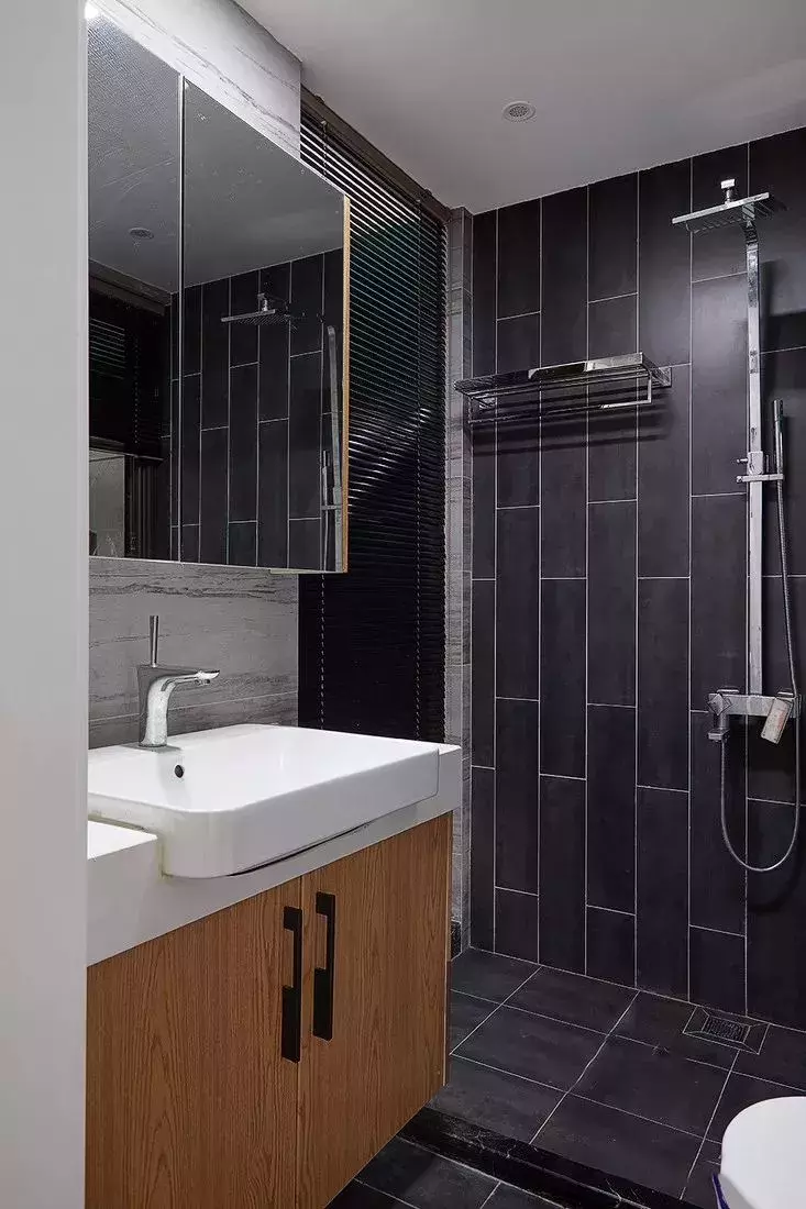 你见过这样的洗手台台盆吗? 看起来好像还挺漂亮的