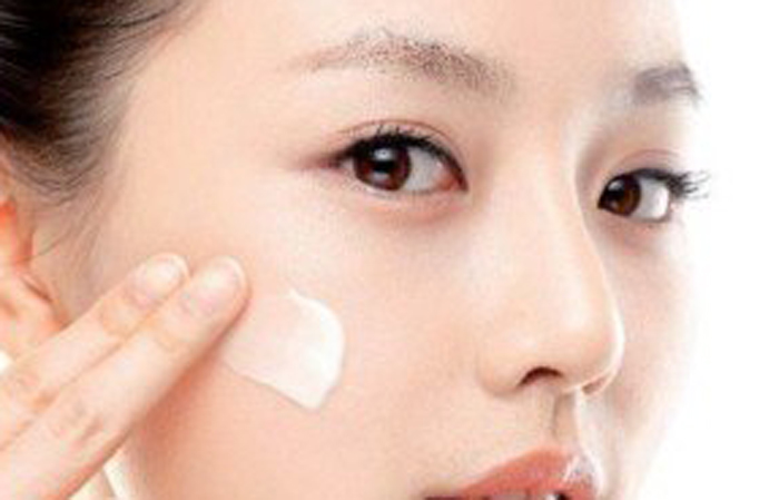 早上敷面膜和晚上敷面膜，变化真的太大了，怪不得皮肤粗糙干燥