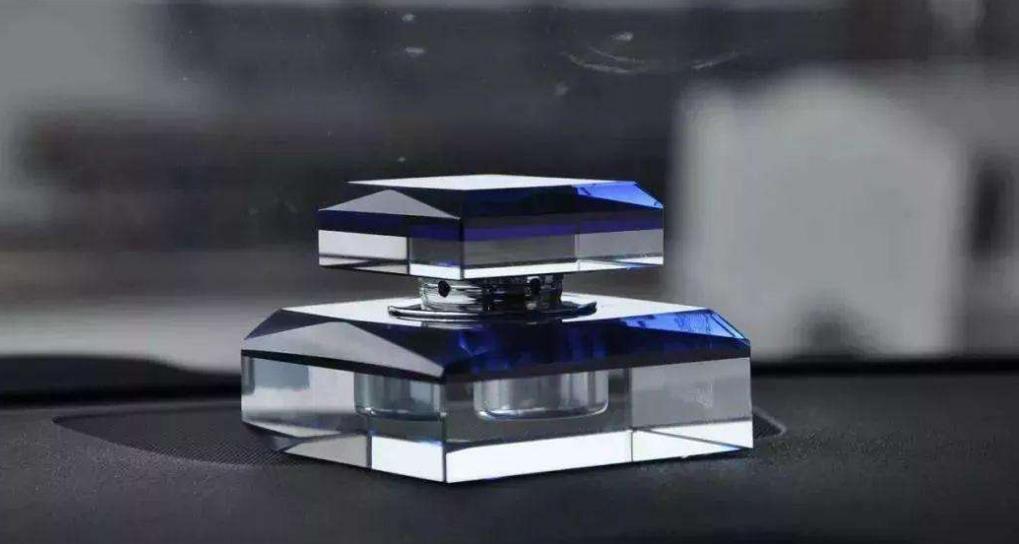 30万新车做保养，4S店偷换发动机被逮个正着，4S：不答应拉到