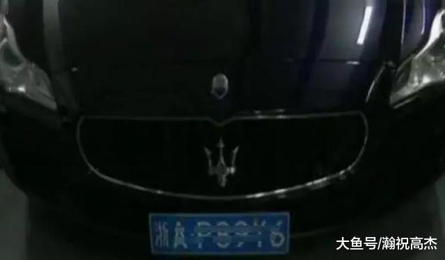 奥迪车停错车位，被路虎、玛莎拉蒂堵了4天，保安：没人敢停这 小灰开车