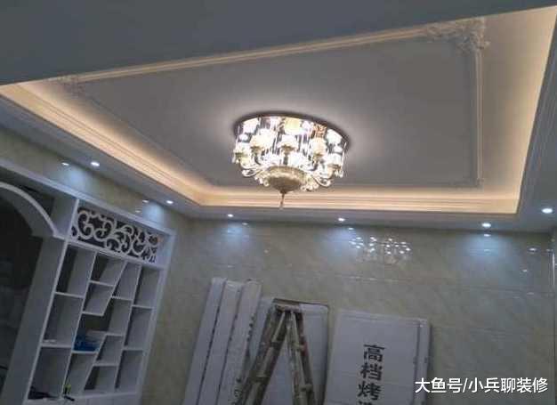 熟人裝修新房中，120平全包8萬，看到吊頂我當場就翻臉了！