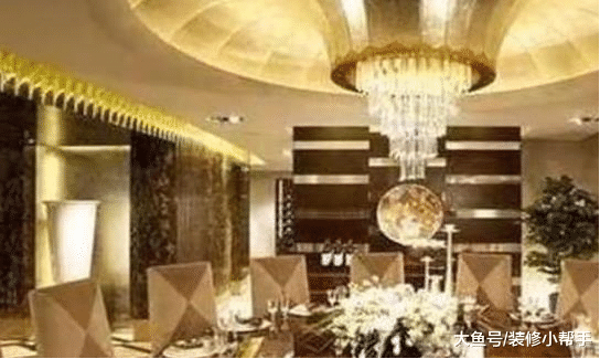 小品大师赵本山的豪宅，位于海边的别墅，内部设计像皇宫