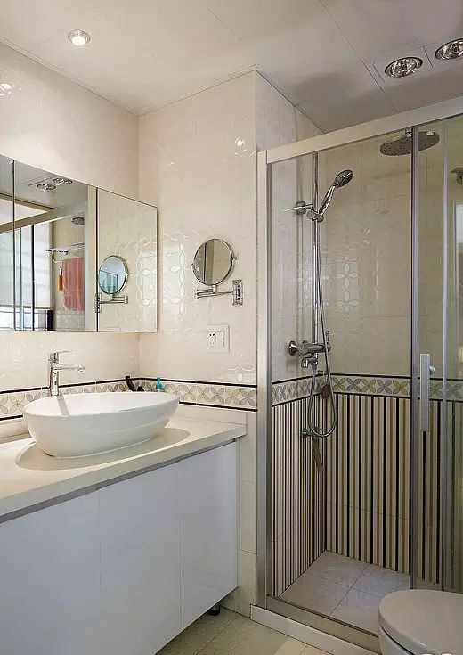 小户型卫生间也要干湿分离，做个淋浴房超级棒！