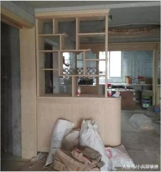 半包给亲戚装修，就弄了几个柜子，过后直接问我要2万元？