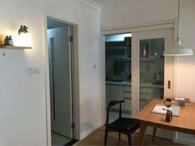 曬曬81平新房，帶家具9萬搞定，全屋木地板，不吊頂照樣好看！