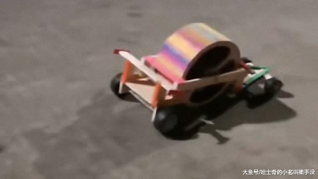 仓鼠牌发动机？朋友家的小仓鼠开着车走的，连夜开着车走的