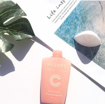 景甜用了3年的牙膏突然火了，30天不到就白了，网友：牙膏中的爱马仕