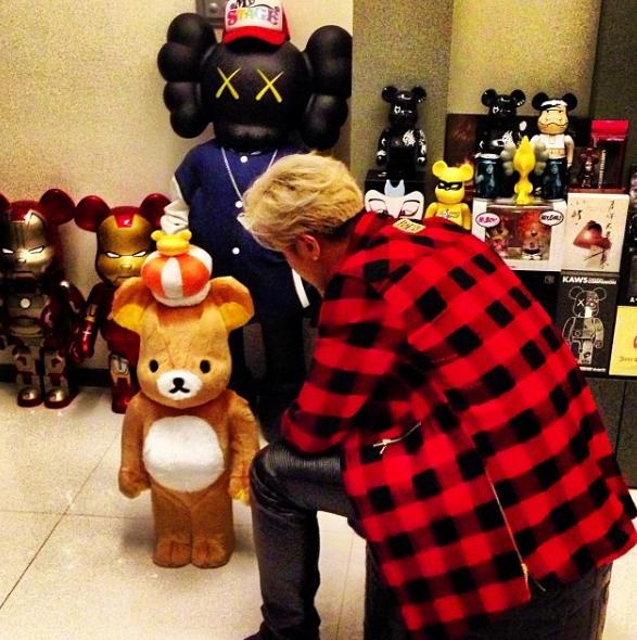 罗志祥台湾豪宅曝光！1500双鞋摆满整面墙，24小时开空调养鞋